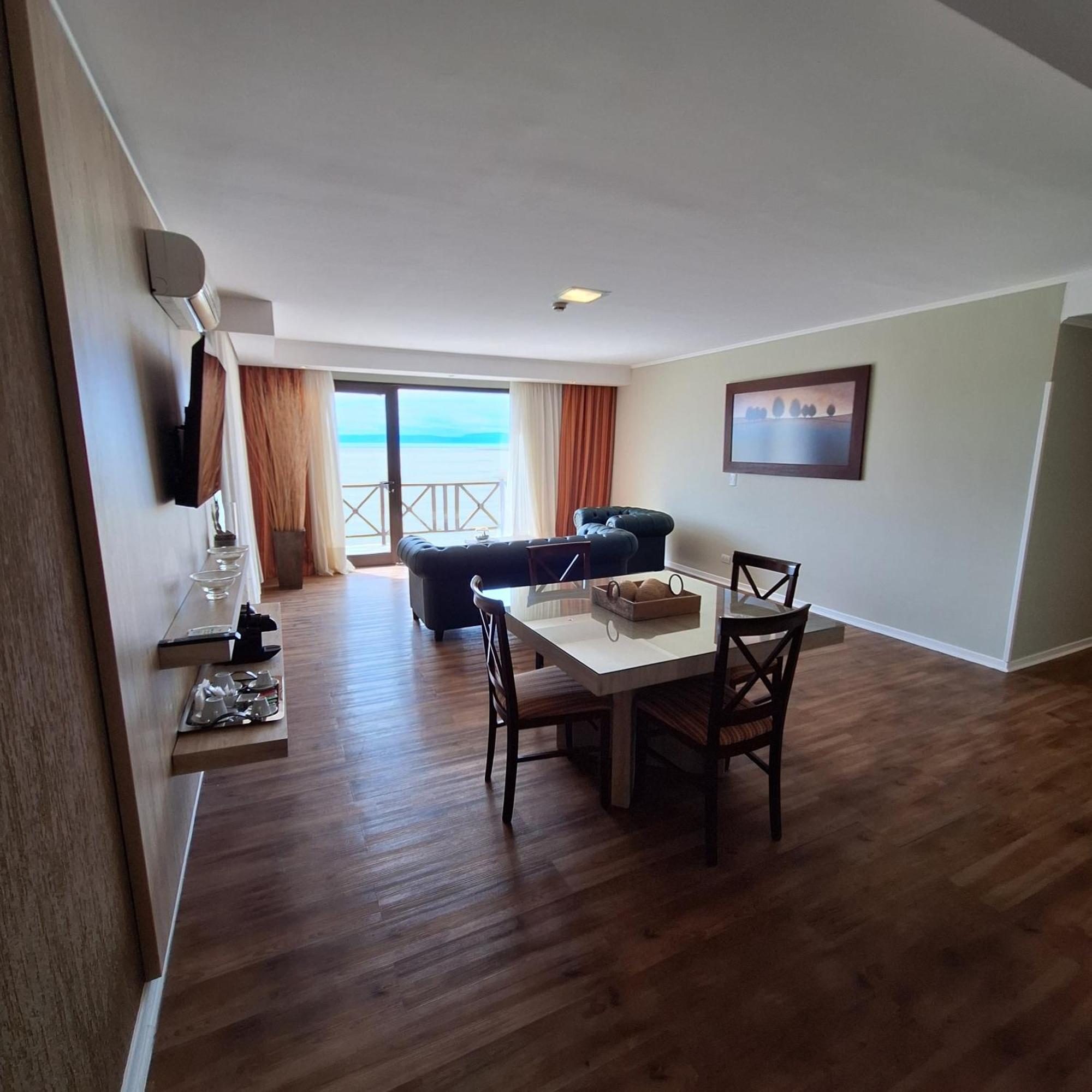 Xelena Hotel & Suites El Calafate Ngoại thất bức ảnh
