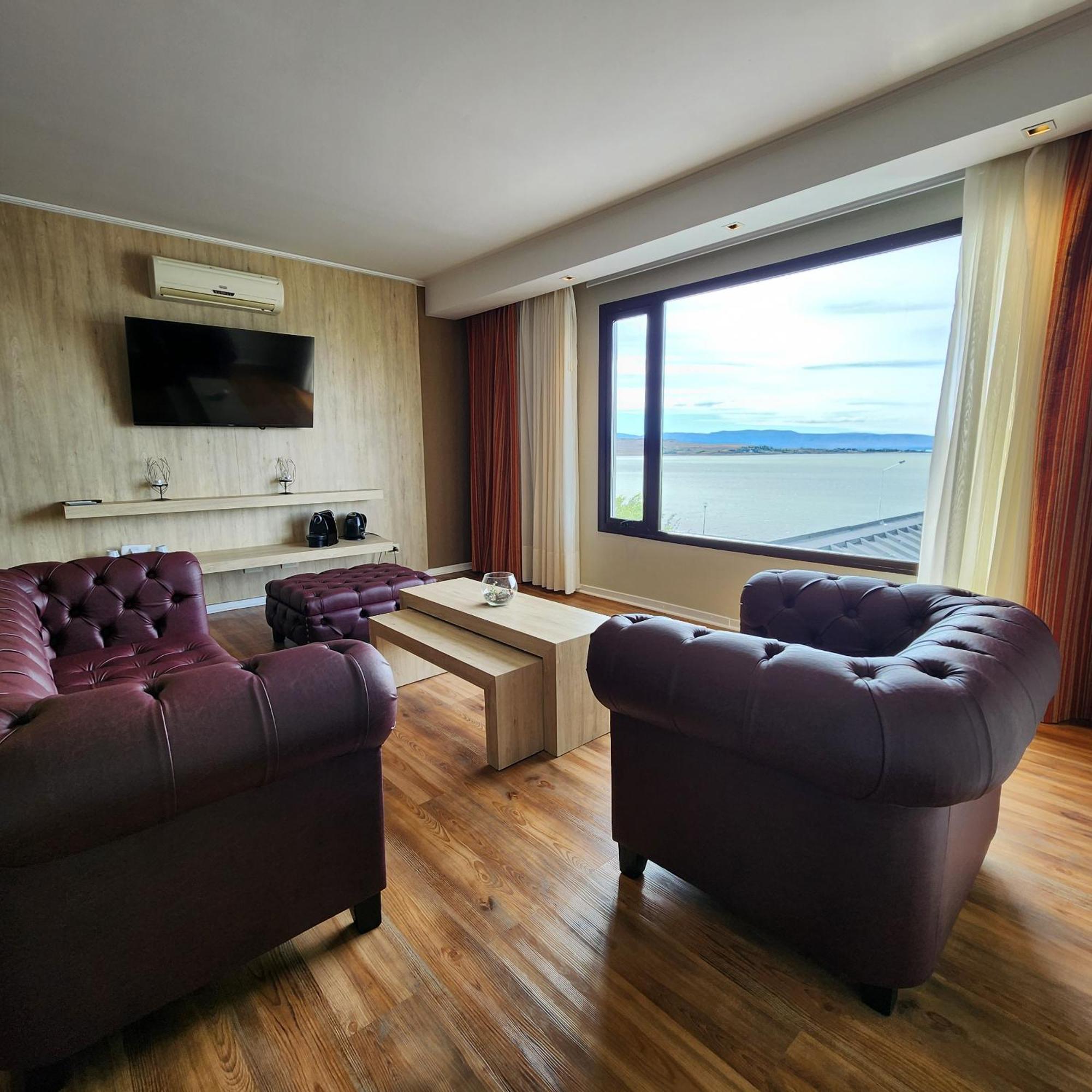 Xelena Hotel & Suites El Calafate Ngoại thất bức ảnh